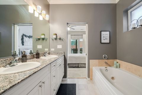 Tiny photo for 2735 N Kenmore Avenue #2S, Chicago, IL 60614 (MLS # 12479738)