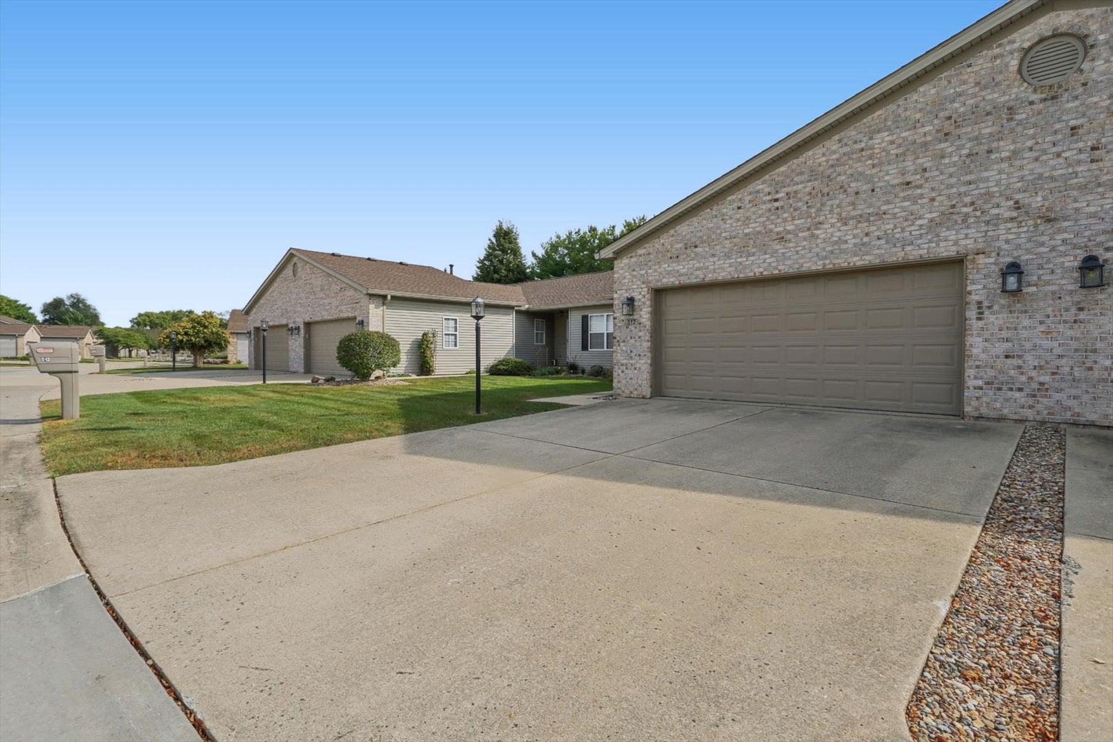 512 Stonecrest Drive 512