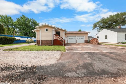 Photo of 1345 Washington Street, Marseilles, IL 61341 (MLS # 12644085)