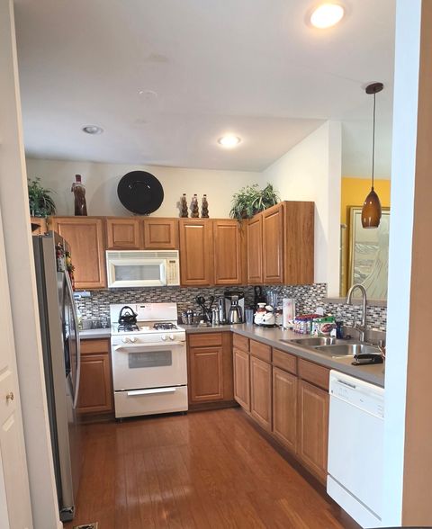 Tiny photo for 145 Enclave Circle #D, Bolingbrook, IL 60440 (MLS # 12600121)