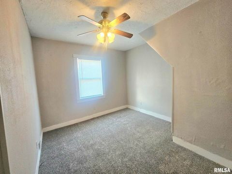 Tiny photo for 1110 E 10TH Street, Muscatine, IA 52761 (MLS # QC4269196)