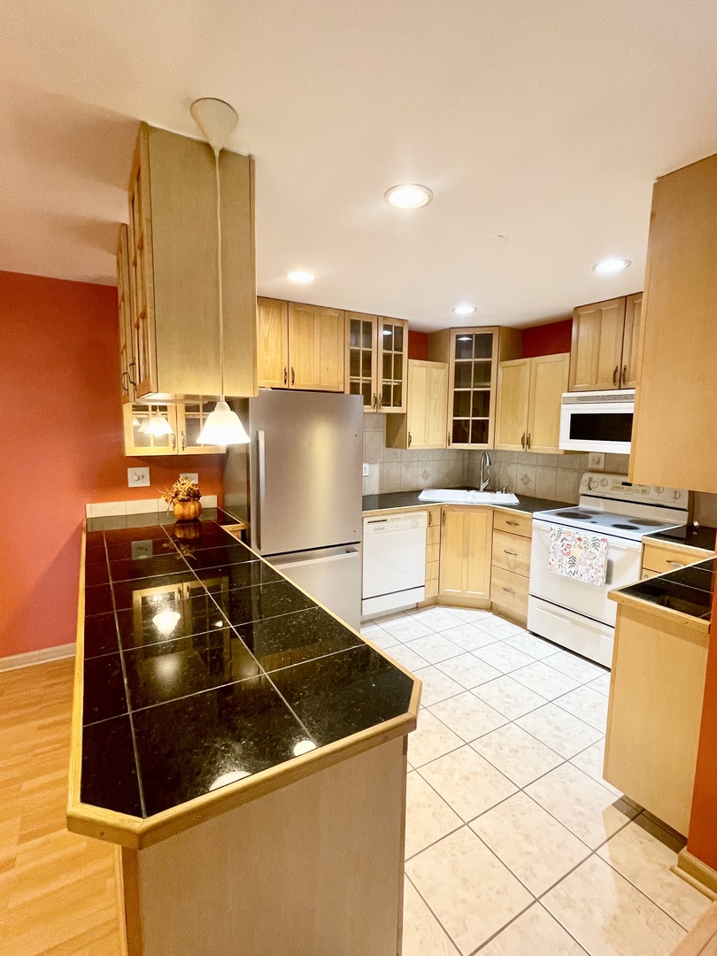 1306 S New Wilke Road 2B