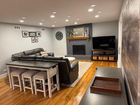 Tiny photo for 32 Westmoreland Lane, Naperville, IL 60540 (MLS # 12511984)