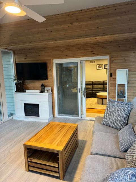 Tiny photo for 32 Westmoreland Lane, Naperville, IL 60540 (MLS # 12511984)