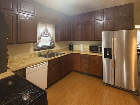 Tiny photo for 7871 W Oakleaf Avenue, Elmwood Park, IL 60707 (MLS # 12504091)