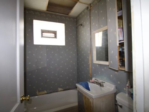 Tiny photo for 7871 W Oakleaf Avenue, Elmwood Park, IL 60707 (MLS # 12504091)