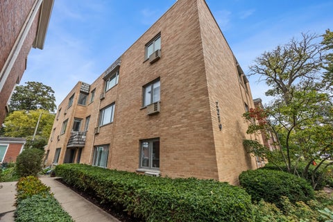 Photo of 2219 Central Street #3A, Evanston, IL 60201 (MLS # 12789444)
