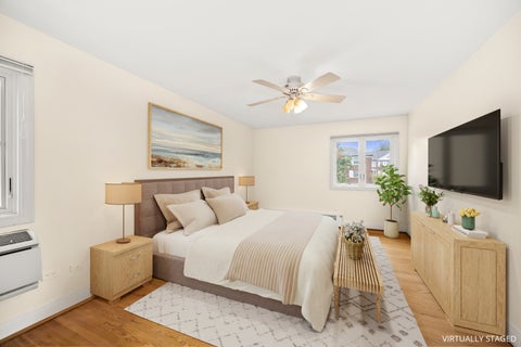 Tiny photo for 2219 Central Street #3A, Evanston, IL 60201 (MLS # 12789444)