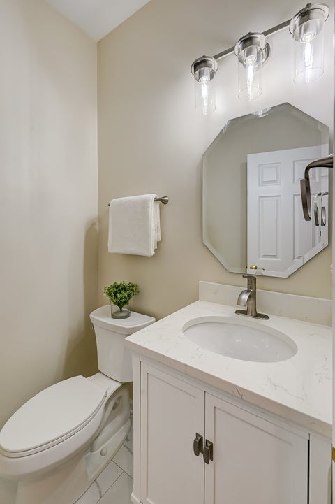 Tiny photo for 128 Fairway Drive, La Grange, IL 60525 (MLS # 12704317)