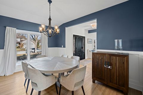 Tiny photo for 2005 N Woodland Lane, Arlington Heights, IL 60004 (MLS # 12596105)