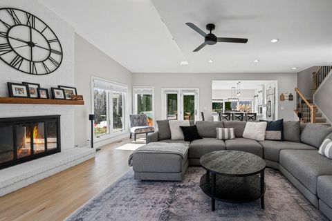 Tiny photo for 2005 N Woodland Lane, Arlington Heights, IL 60004 (MLS # 12596105)