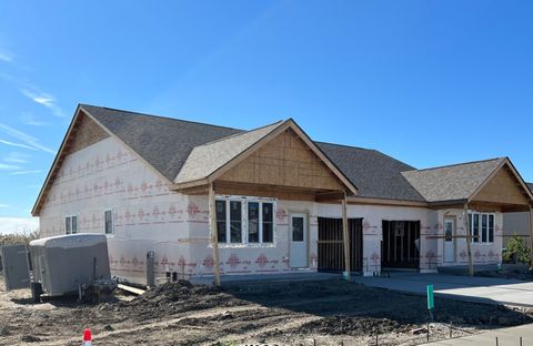 Photo of 929 Covey Lane, Coal City, IL 60416 (MLS # 12505499) Photo of 929 Covey Lane, Coal City, IL 60416 (MLS # 12505499)