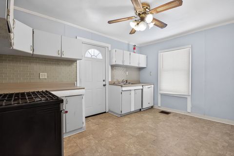 Tiny photo for 1622 E Cornell Avenue, Springfield, IL 62703 (MLS # 12562092)