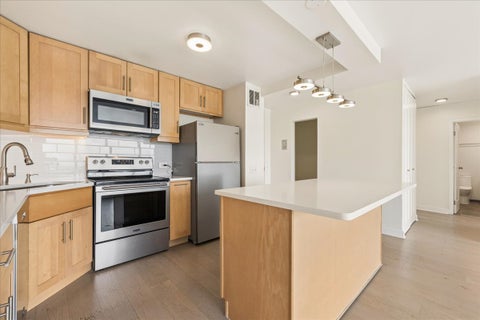 Tiny photo for 5445 N Sheridan Road #3211, Chicago, IL 60640 (MLS # 12747169)