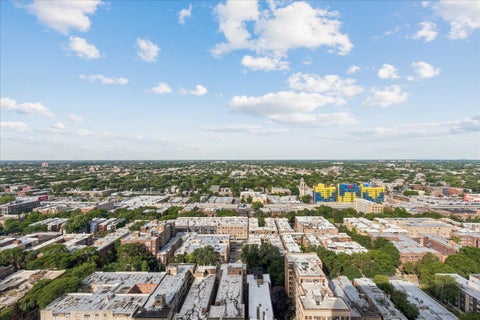 Tiny photo for 5445 N Sheridan Road #3211, Chicago, IL 60640 (MLS # 12747169)
