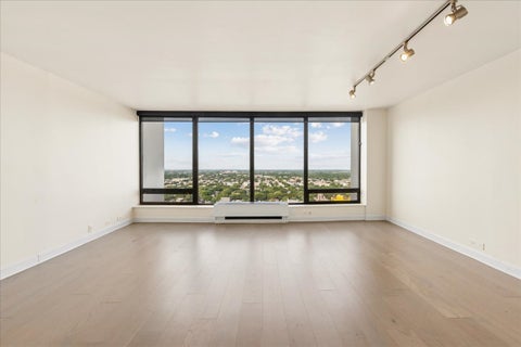 Tiny photo for 5445 N Sheridan Road #3211, Chicago, IL 60640 (MLS # 12747169)