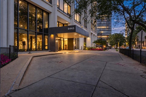 Tiny photo for 5445 N Sheridan Road #3211, Chicago, IL 60640 (MLS # 12747169)