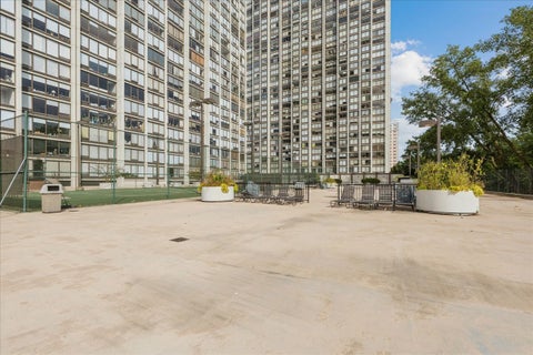 Tiny photo for 5445 N Sheridan Road #3211, Chicago, IL 60640 (MLS # 12747169)