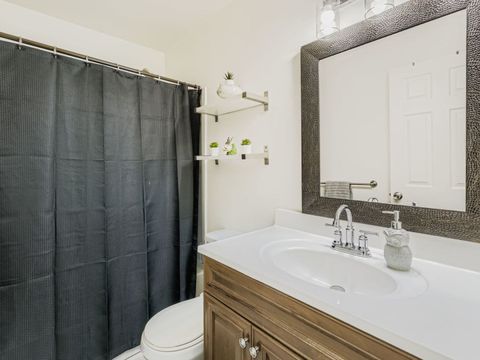 Tiny photo for 8 Southbury Court, Streamwood, IL 60107 (MLS # 12532129)