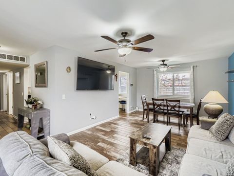 Tiny photo for 8 Southbury Court, Streamwood, IL 60107 (MLS # 12532129)