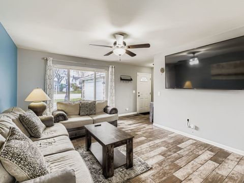 Tiny photo for 8 Southbury Court, Streamwood, IL 60107 (MLS # 12532129)