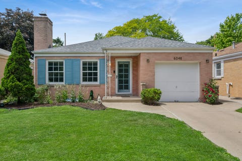 Photo of 6048 N Landers Avenue, Chicago, IL 60646 (MLS # 12701465)