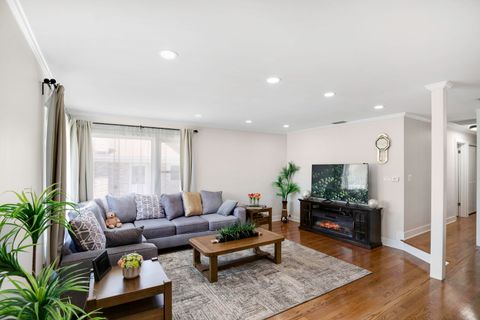 Tiny photo for 8415 N Clifton Avenue, Niles, IL 60714 (MLS # 12645272)