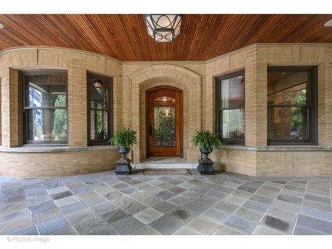 Tiny photo for 536 W Barry Avenue, Chicago, IL 60657 (MLS # 12463373)