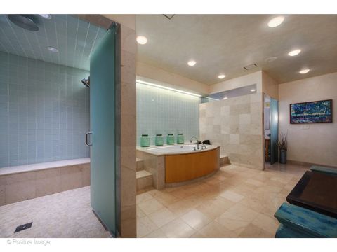 Tiny photo for 536 W Barry Avenue, Chicago, IL 60657 (MLS # 12463373)