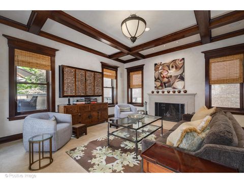 Tiny photo for 536 W Barry Avenue, Chicago, IL 60657 (MLS # 12463373)