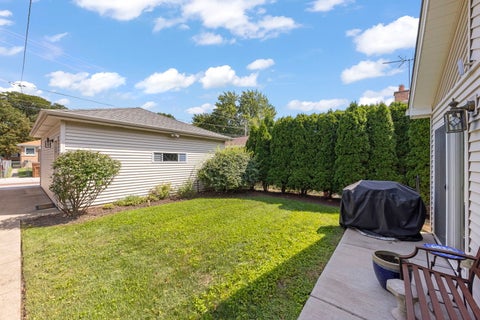 Tiny photo for 2353 Hainsworth Avenue, North Riverside, IL 60546 (MLS # 12758696)