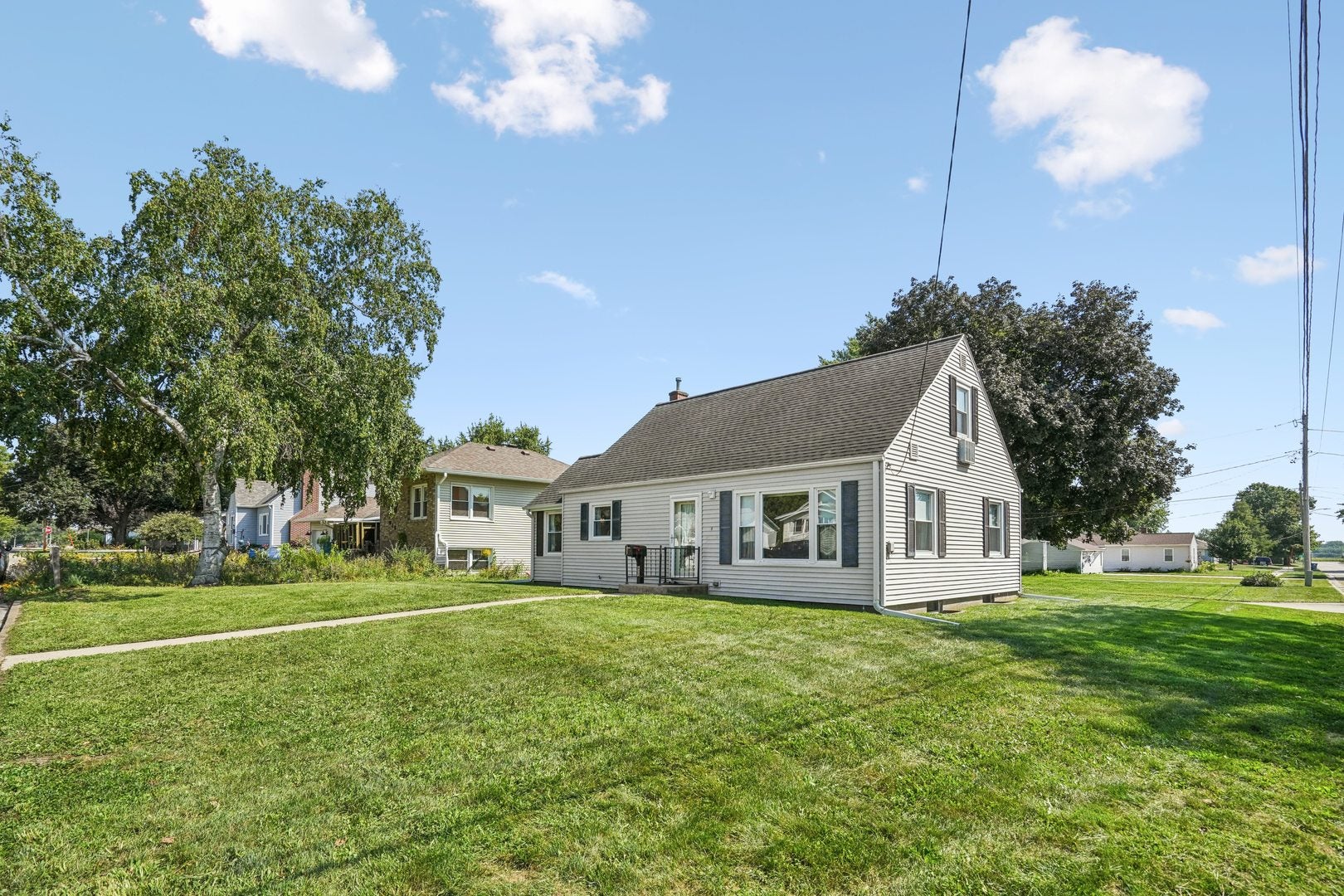 825 4th Street