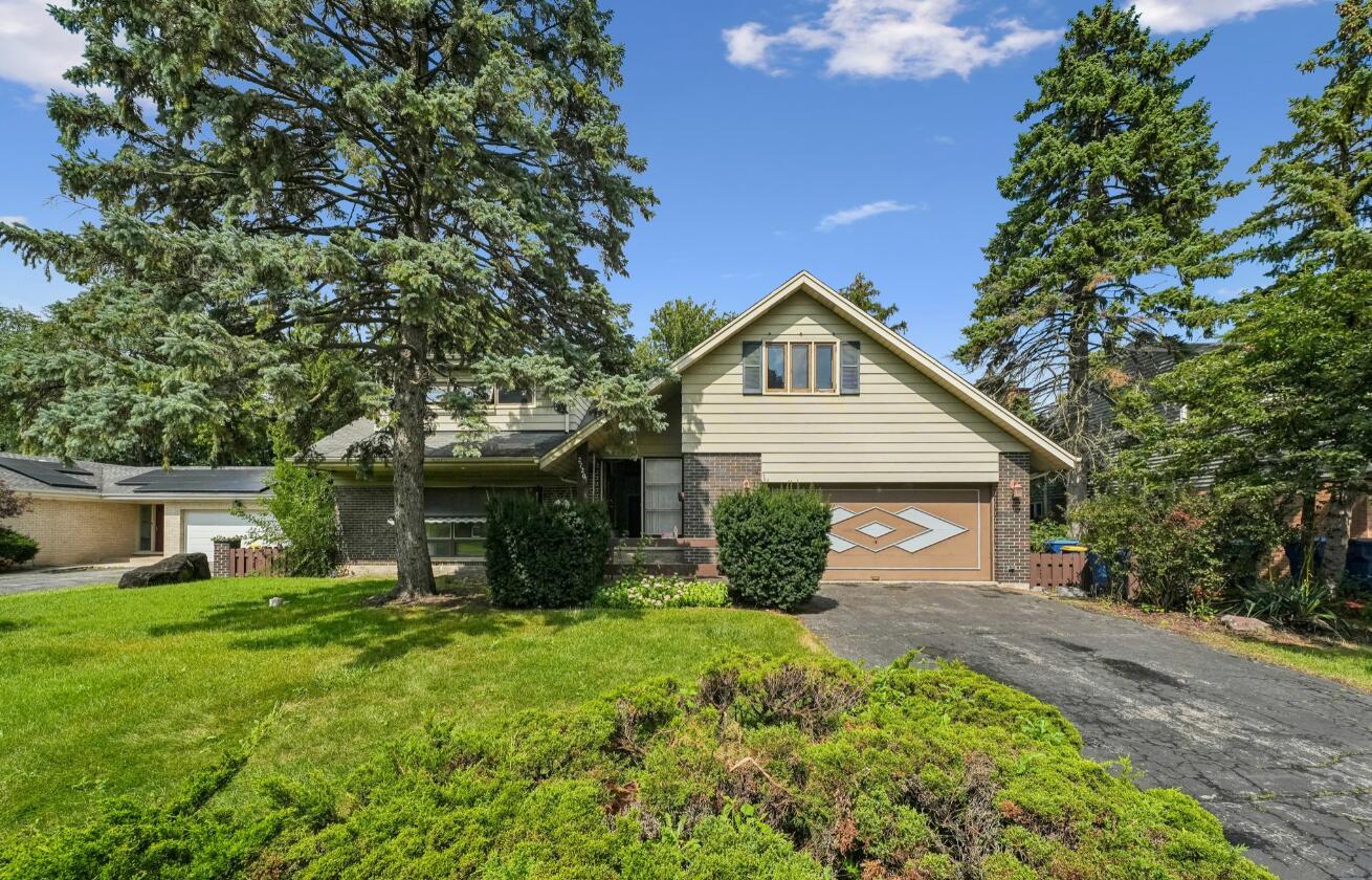2720 Appletree Lane