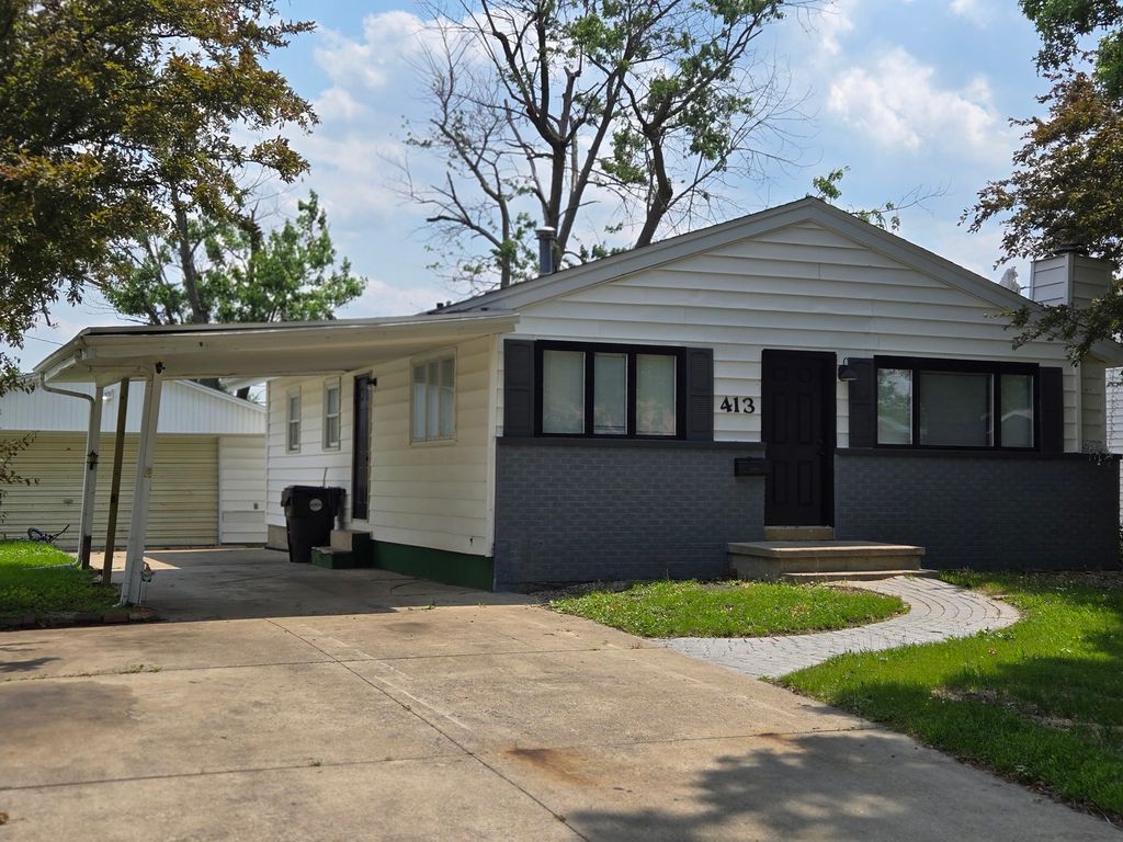 Photo for 413 Broadmeadow Road, Rantoul, IL 61866 (MLS # 12392232)