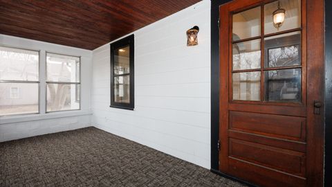 Tiny photo for 611 E Olive Street, Bloomington, IL 61701 (MLS # 12542369)