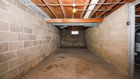 Tiny photo for 611 E Olive Street, Bloomington, IL 61701 (MLS # 12542369)