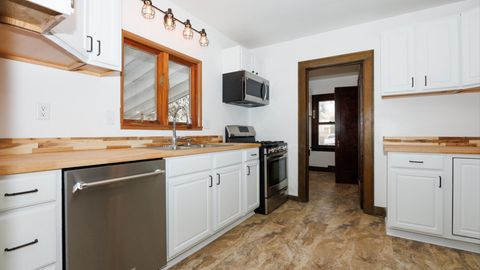 Tiny photo for 611 E Olive Street, Bloomington, IL 61701 (MLS # 12542369)