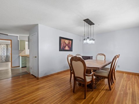 Tiny photo for 2814 Hillside Court, Bettendorf, IA 52722 (MLS # 12600320)