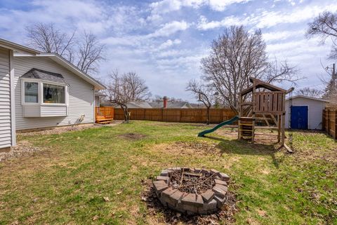 Tiny photo for 2814 Hillside Court, Bettendorf, IA 52722 (MLS # 12600320)
