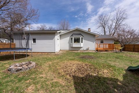 Tiny photo for 2814 Hillside Court, Bettendorf, IA 52722 (MLS # 12600320)