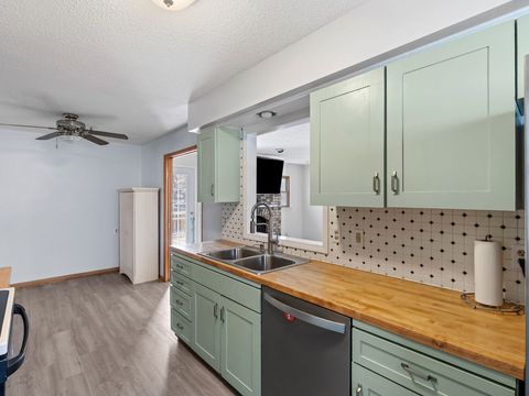 Tiny photo for 2814 Hillside Court, Bettendorf, IA 52722 (MLS # 12600320)