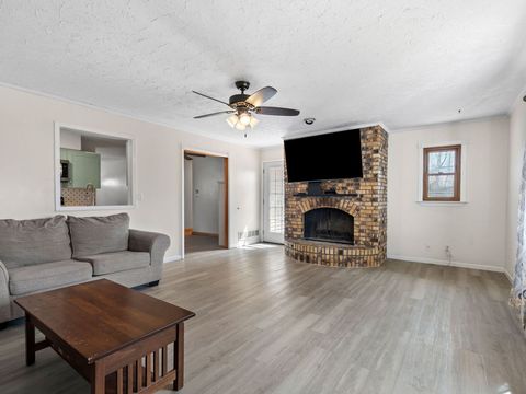 Tiny photo for 2814 Hillside Court, Bettendorf, IA 52722 (MLS # 12600320)