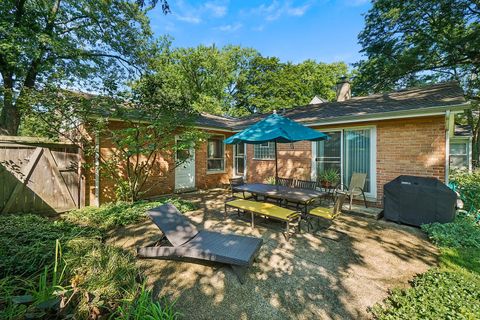 Tiny photo for 1041 Cedar Lane, Northbrook, IL 60062 (MLS # 12558568)
