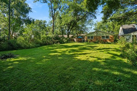 Tiny photo for 1041 Cedar Lane, Northbrook, IL 60062 (MLS # 12558568)