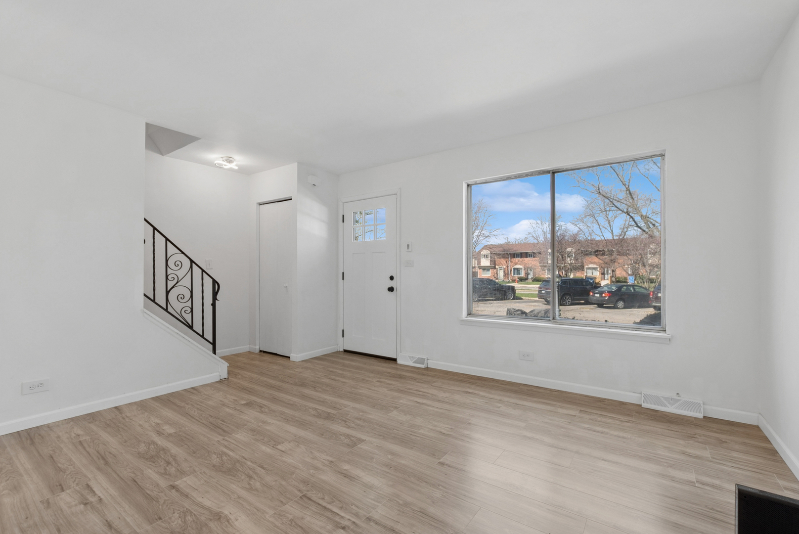 2033 Lioncrest Drive