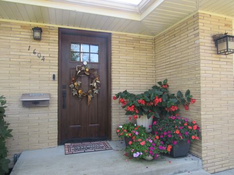 Tiny photo for 1604 Taylor Street, Joliet, IL 60435 (MLS # 12483052)