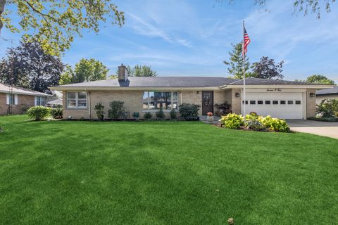 Photo of 1604 Taylor Street, Joliet, IL 60435 (MLS # 12483052)