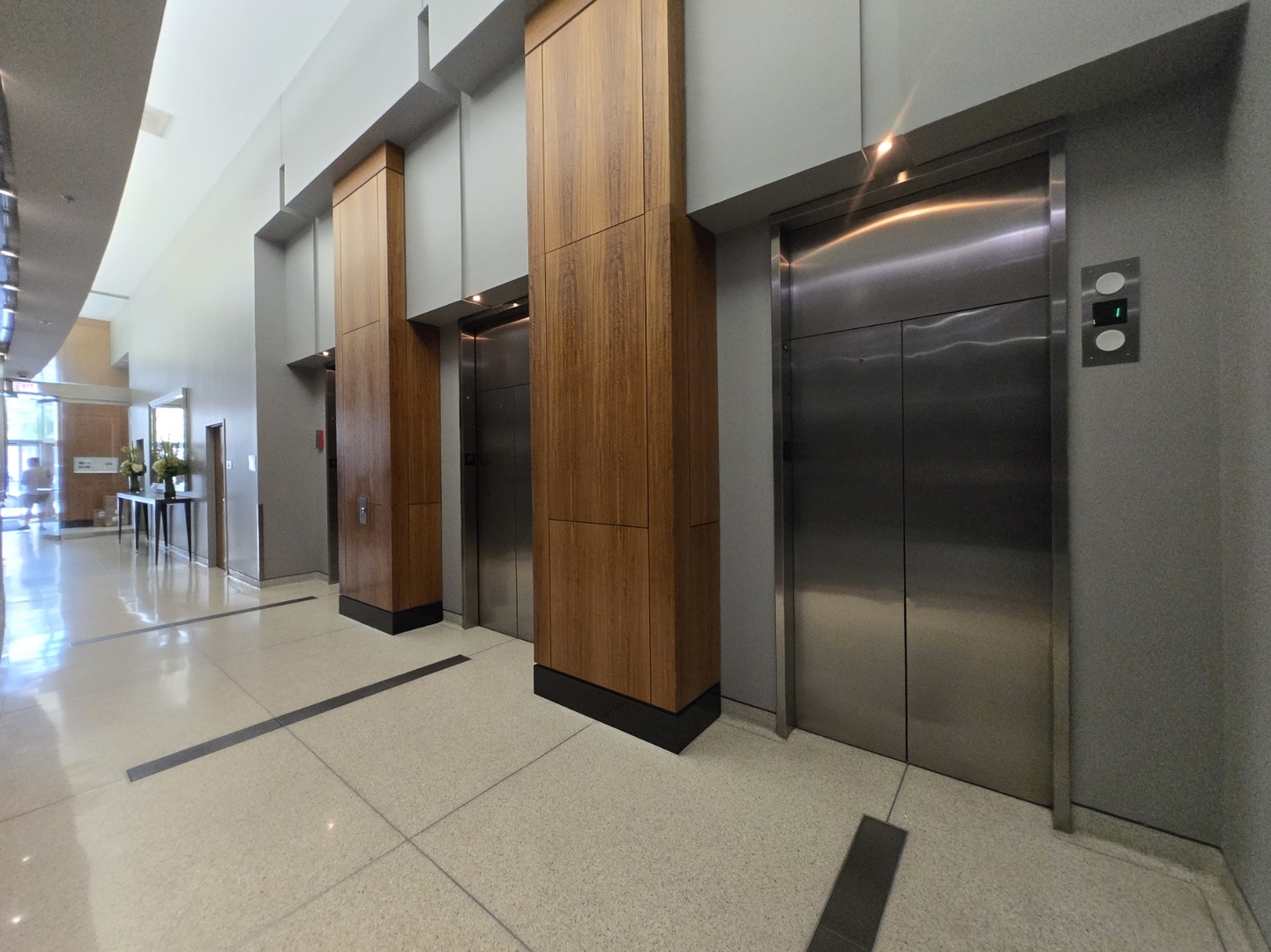 100 E 14th Street 2703