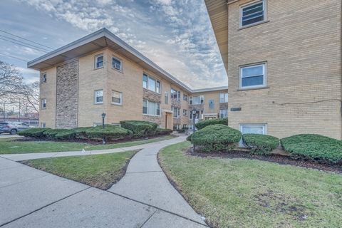 5501 W Edmunds Street 1C Chicago IL 60630