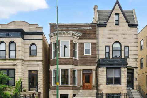 909 W Addison Street 2 Chicago IL 60613